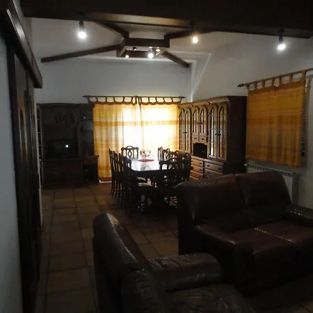 Spacious Ocean House Apartment